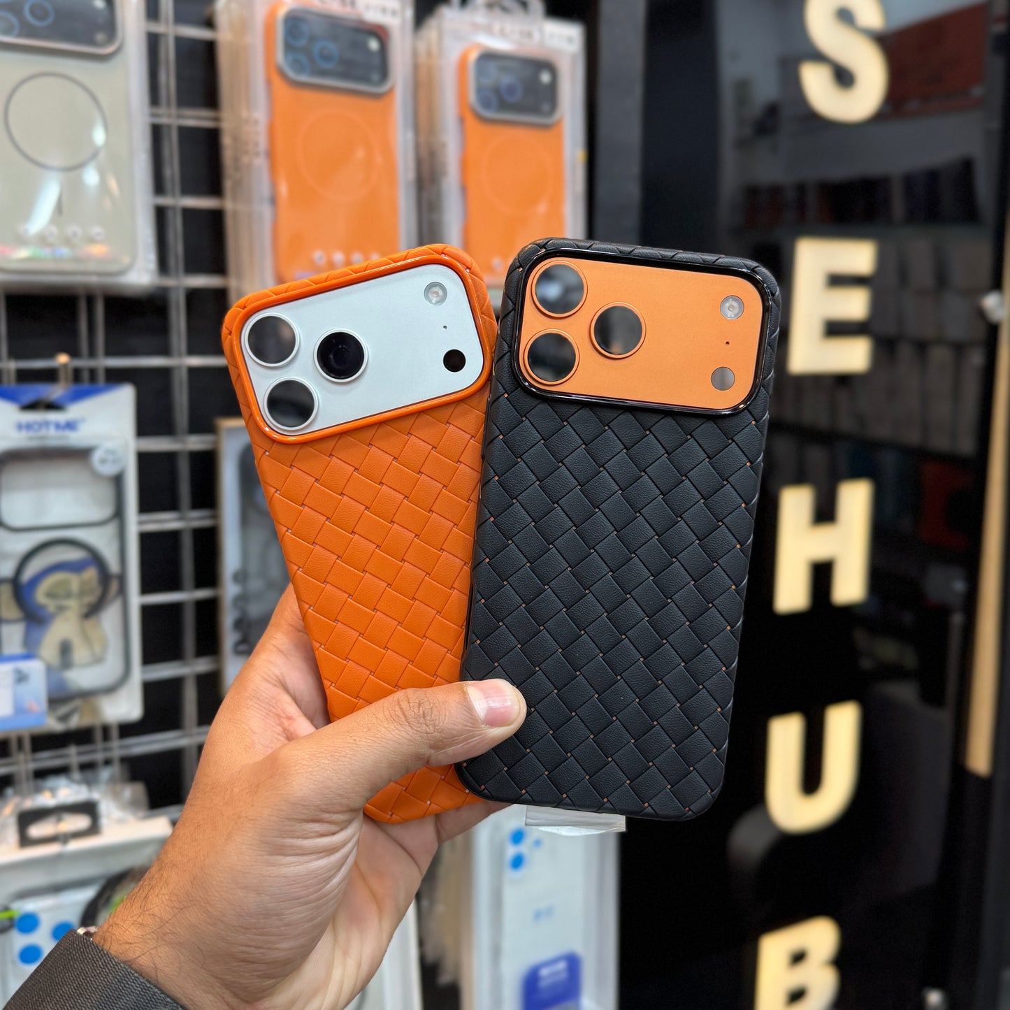 Woven Case 17 Pro / 17 Pro Max