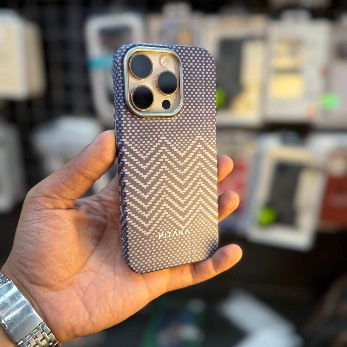 Pitaka Geometric Carbon Fiber Case
