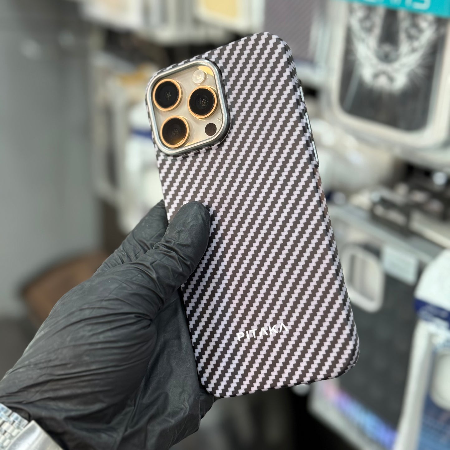Pitaka Carbon Fiber Case