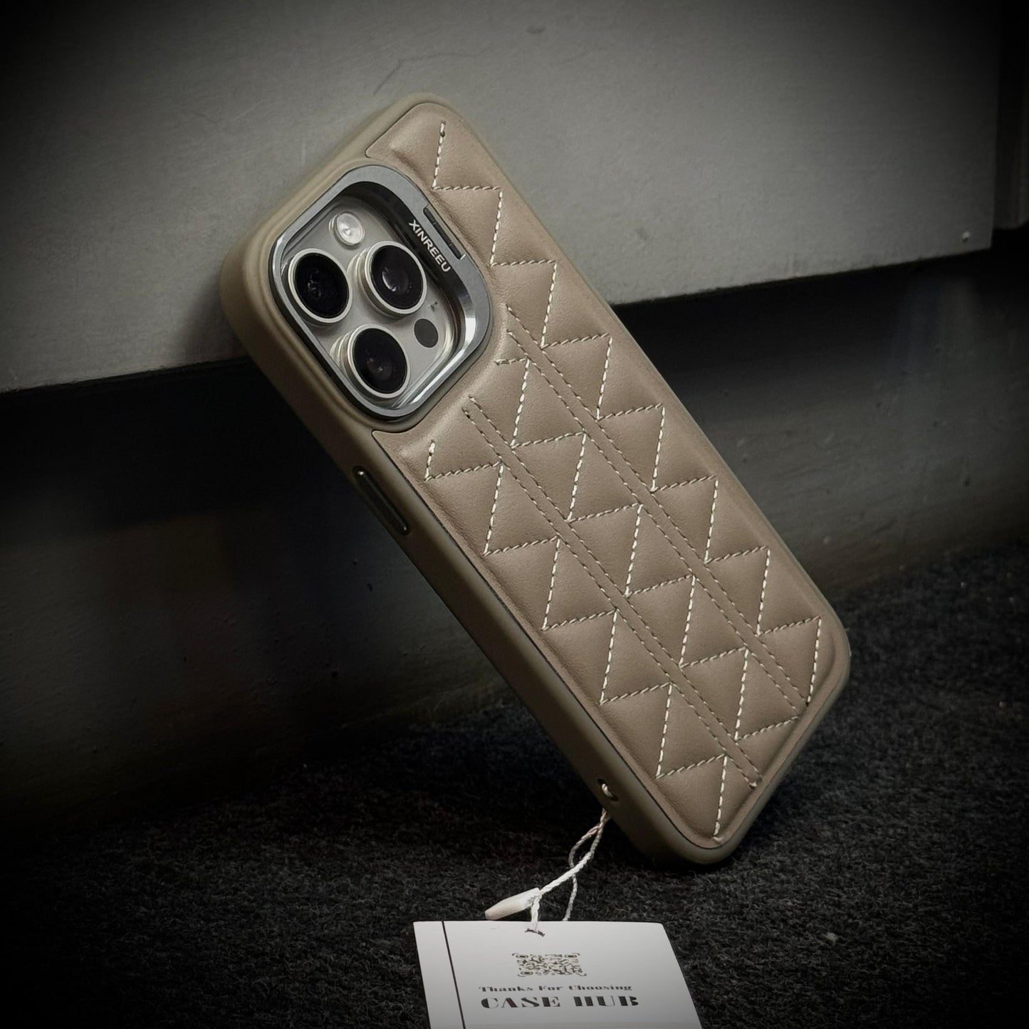 Xinreeu Leather Case With Metal Stand (15 Pro Max)