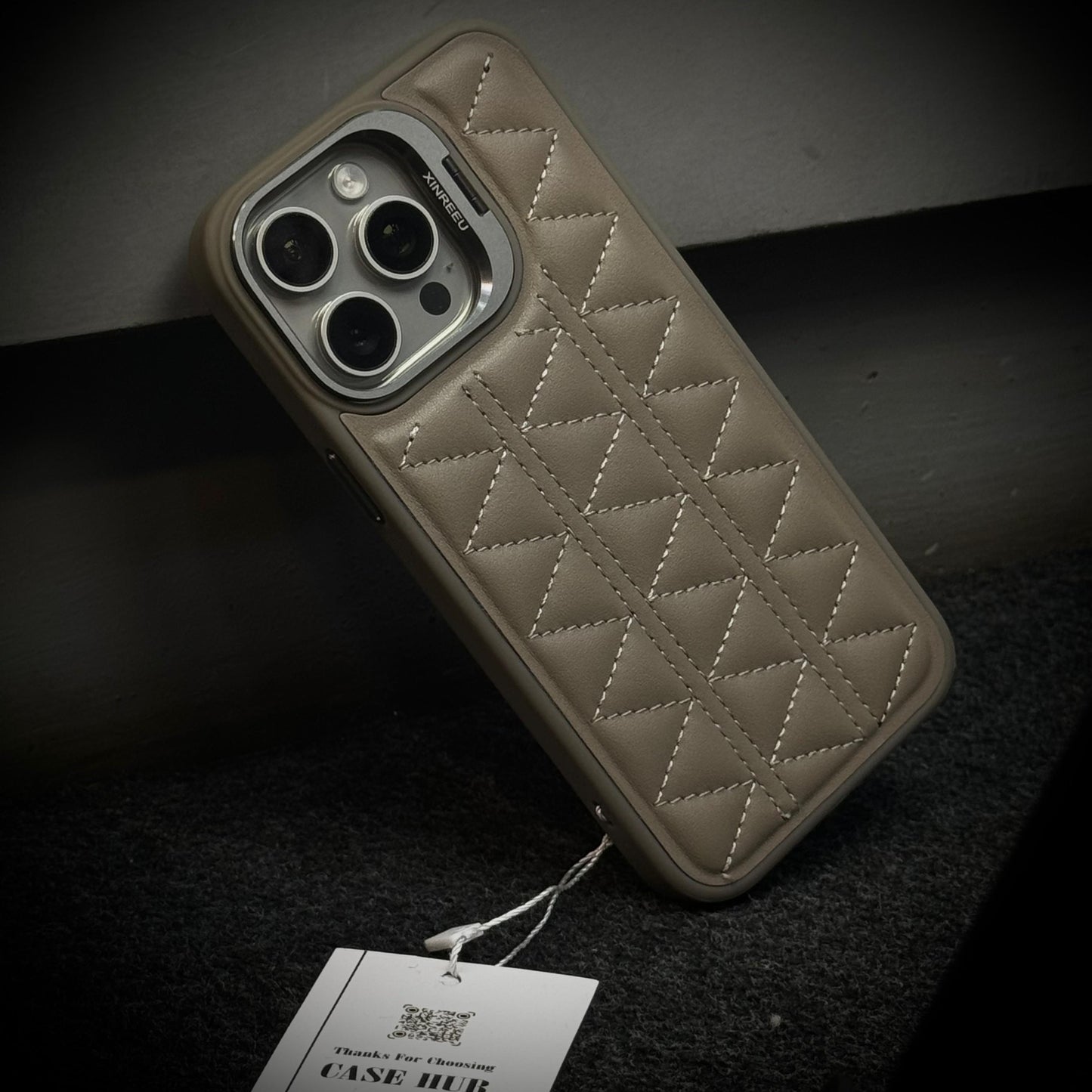 Xinreeu Leather Case With Metal Stand (15 Pro Max)