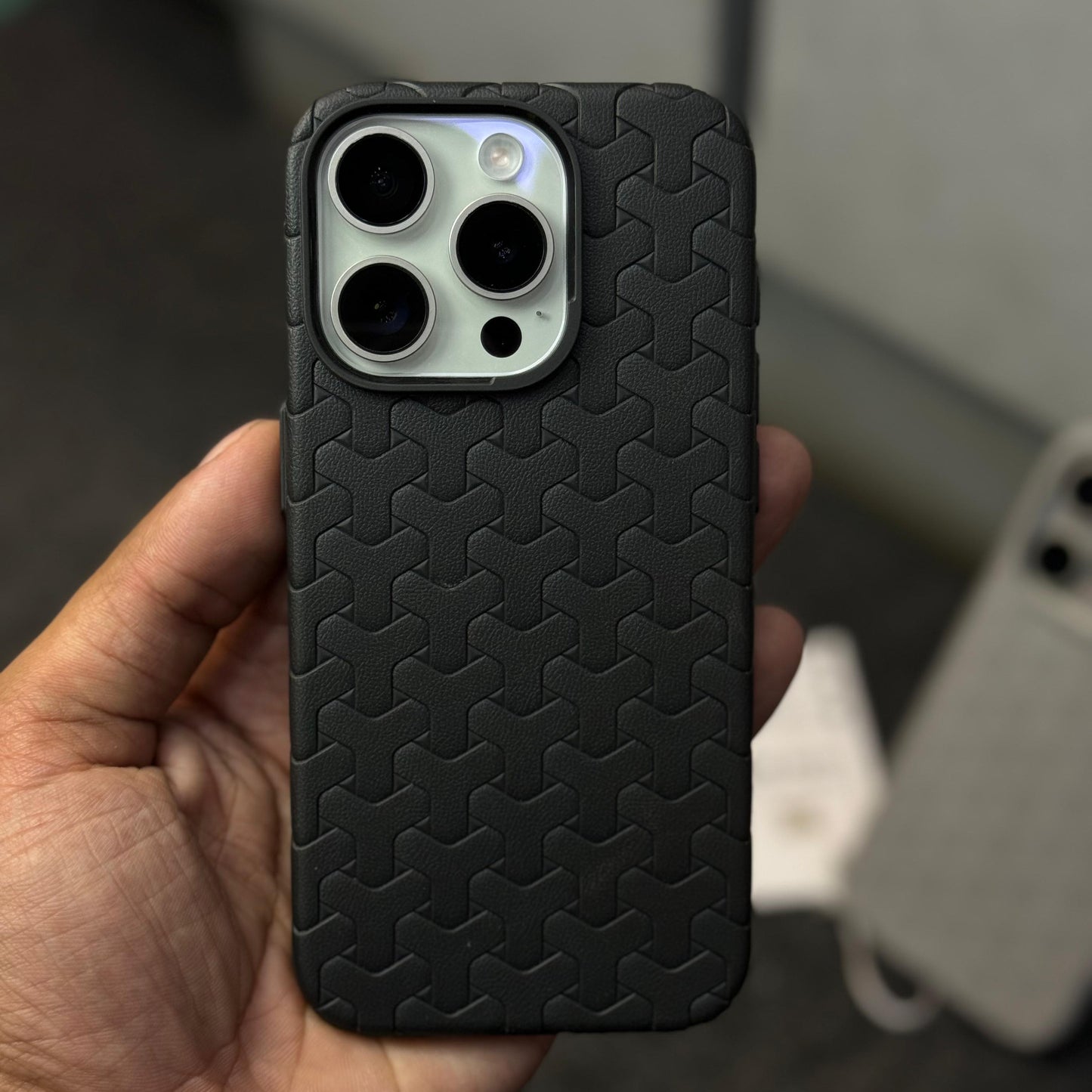 ZIGZAG Woven Silicone Super Soft Case